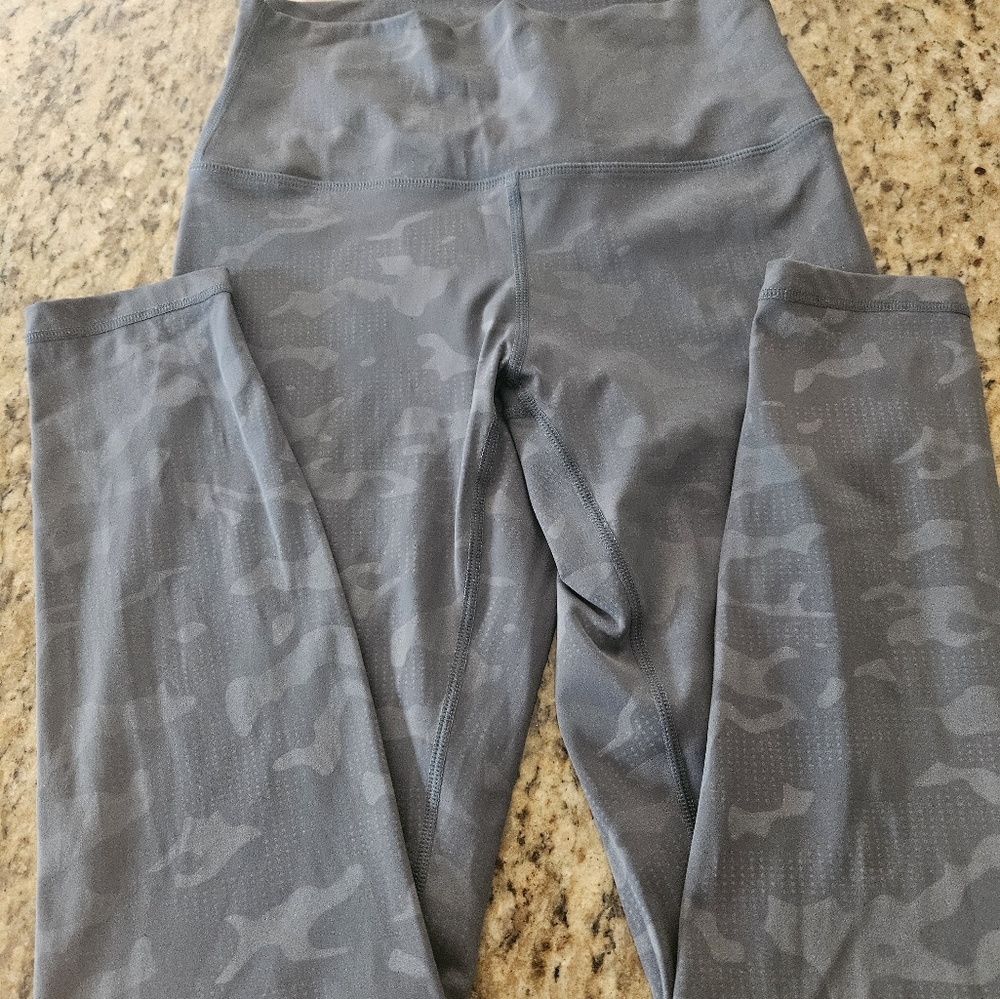 ZYIA Gray Camouflage  Leggings Size 2